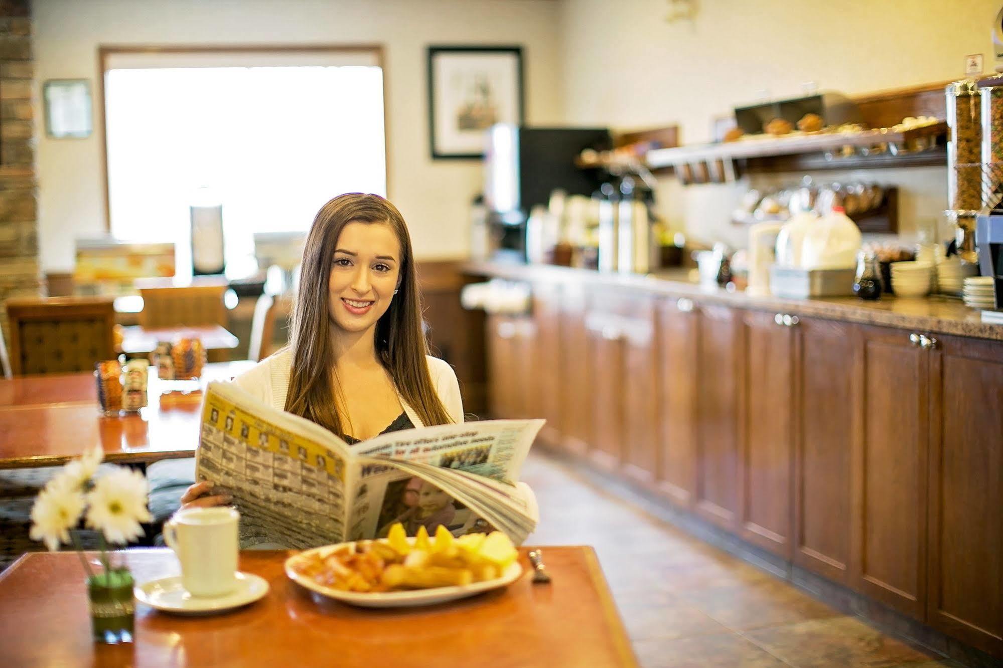 Service Plus Inns & Suites Drayton Valley Экстерьер фото